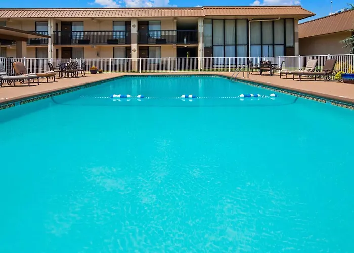 Hotel Western Airport
