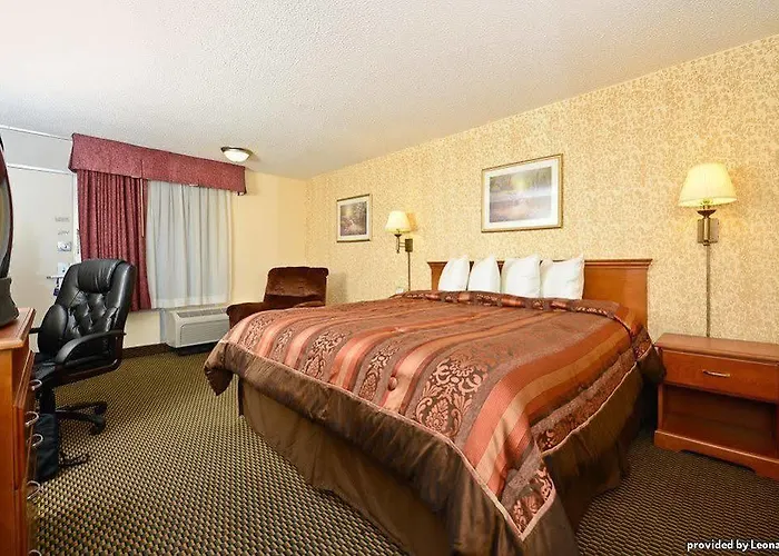 Western Airport Hotel 3*